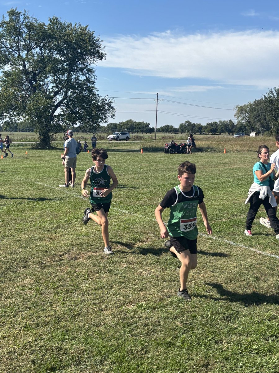 CoachJLand's tweet photo. Enjoyed watching our Shell Knob XC runners continue to get better this season! They put in a lot of time and dedication. Congrats to them and Coach Schuman for a great season! https://t.co/ipGpgdZ2Fq