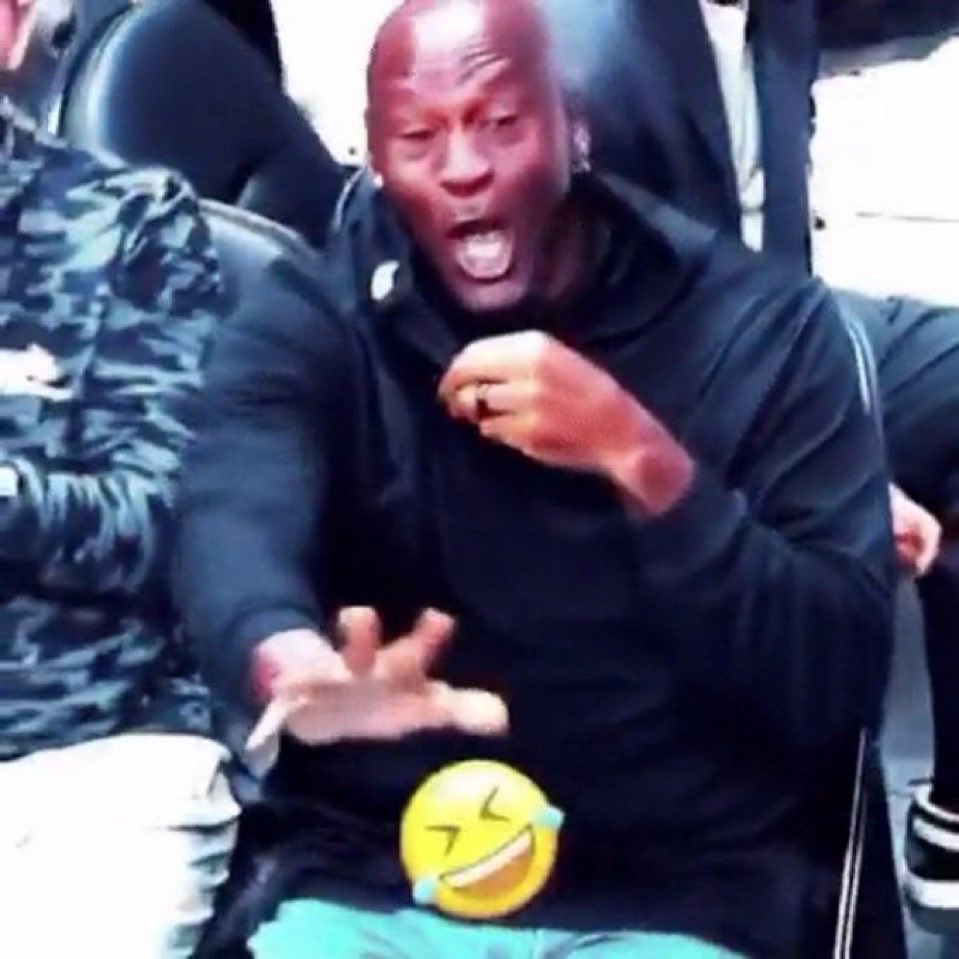 “sokakta şampiyonluğa sevinirken”