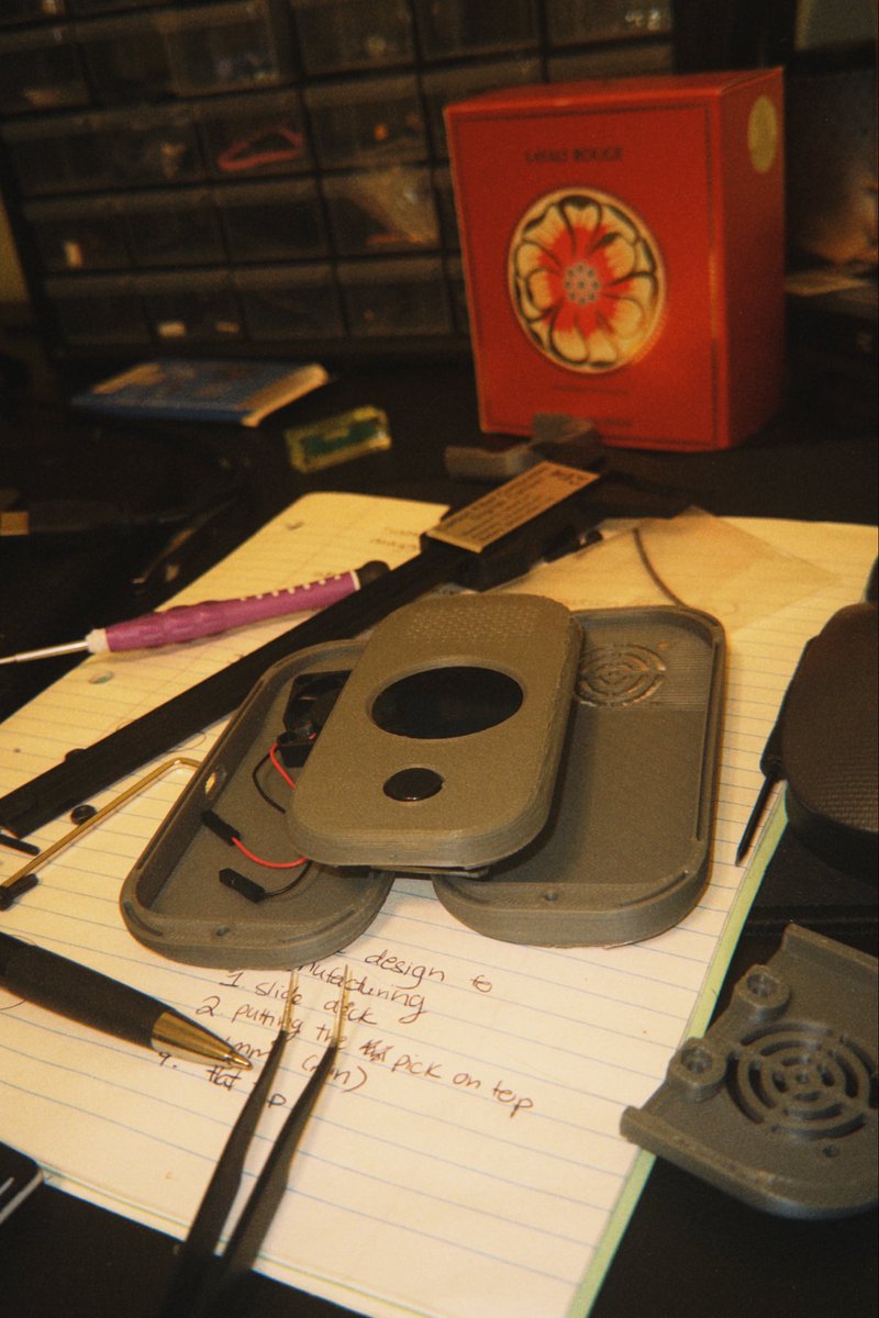 Che_r_sea's tweet image. Recap of week 2 of building Mr. Sniff (aka Shazam for perfumes)! I’ve mostly been working on the enclosure, aiming to make it smaller, easier to 3D print, and simpler to assemble.
