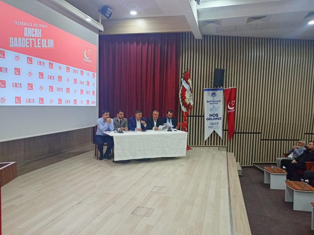 Saadet Partisi Battalgazi İlçe Kongremizi yoğun katılım ve büyük bir heyecanla gerçekleştirdik.

Kongremiz sonucunda İlçe Başkanlığı görevine seçilen Mehmet Sofuoğlu Bey’i tebrik ediyor, yeni dönemin Battalgazi’mize, Malatya’mıza ve ülkemize hayırlar getirmesini diliyoruz.