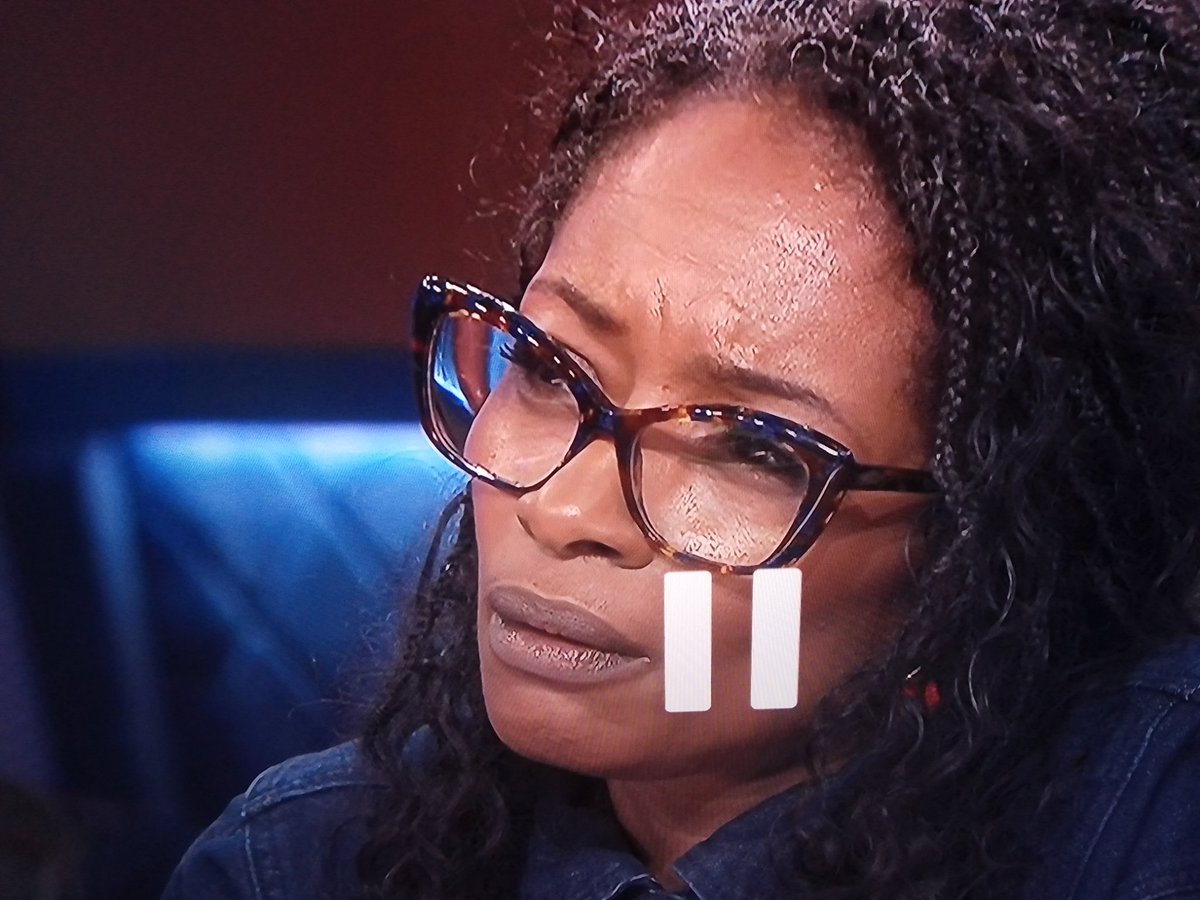 Zeg <a href="/pauwendewit/">Pauw & De Wit</a> , waarom wordt dit zure bommen mens elke keer aan tafel uitgenodigd met 0 zetels en Lidewij de Vos van @forum niet?