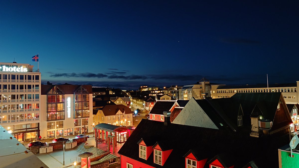 Came back to #Reykjavík again, before it got too dark. Somehow #Iceland feels a touch like home now, especially after those extra days stuck in Nuuk, Greenland.
