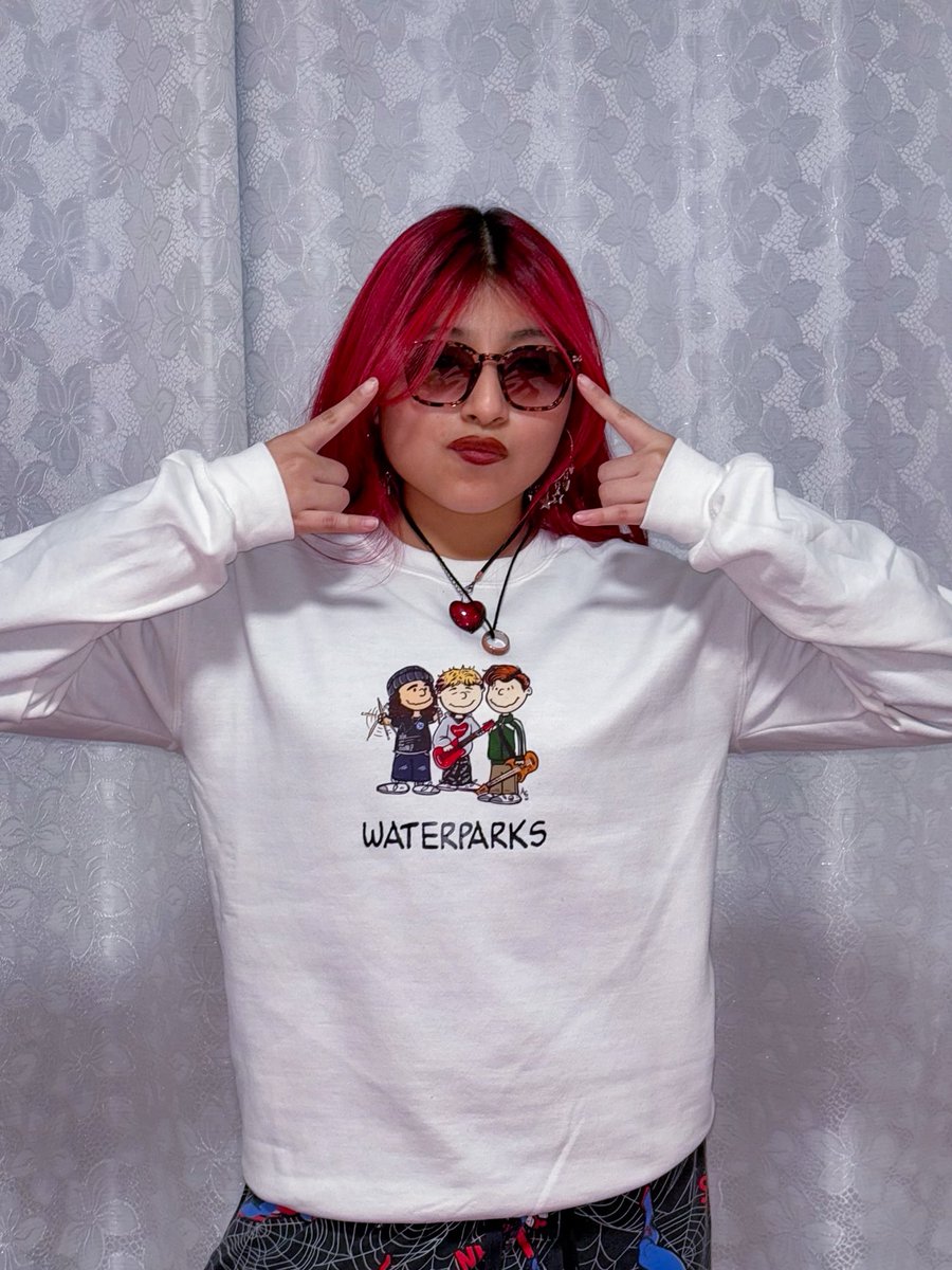 Okamyg's tweet photo. WHO NEEDS ONE 😎 #parx
@waterparks merch by me 😉 

My girls are obsessed 🙈🖤

@PARXAFTERDARK2 🫣 https://t.co/BH9EwiW98a