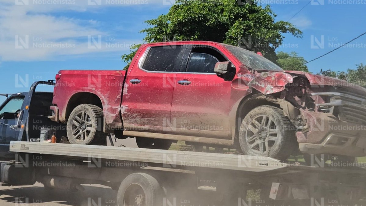 Ivan (@aic_07) on Twitter photo Eldorado, Culiacán, Sinaloa 📍
La madrugada de este Domingo 26 de Octubre, se reportó un operativo por parte de la Secretaría de Marina en Ejido Tres Gotas de Agua municipio de Eldorado 📍
“Los Noticieristas” reportan que este operativo dejó como saldo fallecidos y vehículos Eldorado, Culiacán, Sinaloa 📍
La madrugada de este Domingo 26 de Octubre, se reportó un operativo por parte de la Secretaría de Marina en Ejido Tres Gotas de Agua municipio de Eldorado 📍
“Los Noticieristas” reportan que este operativo dejó como saldo fallecidos y vehículos