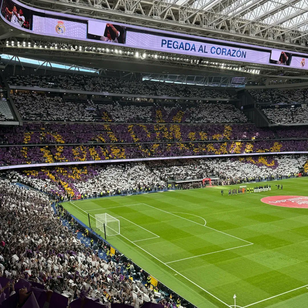 SeputarMadrid's tweet photo. "REAL MADRID – GRANDEZA." ⚪️🟣 #ElClásico https://t.co/0LMhYNRTm7