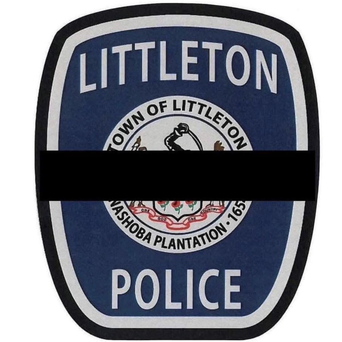 ChelseaPD offers our deepest condolences to the LittletonPD &amp; to the family of Sgt Edmund Bussiere, who passed away suddenly at home.

Sgt Bussiere served the Littleton community with honor&amp;dedication for 19 years. Our thoughts are w/ his loved ones during this difficult time.