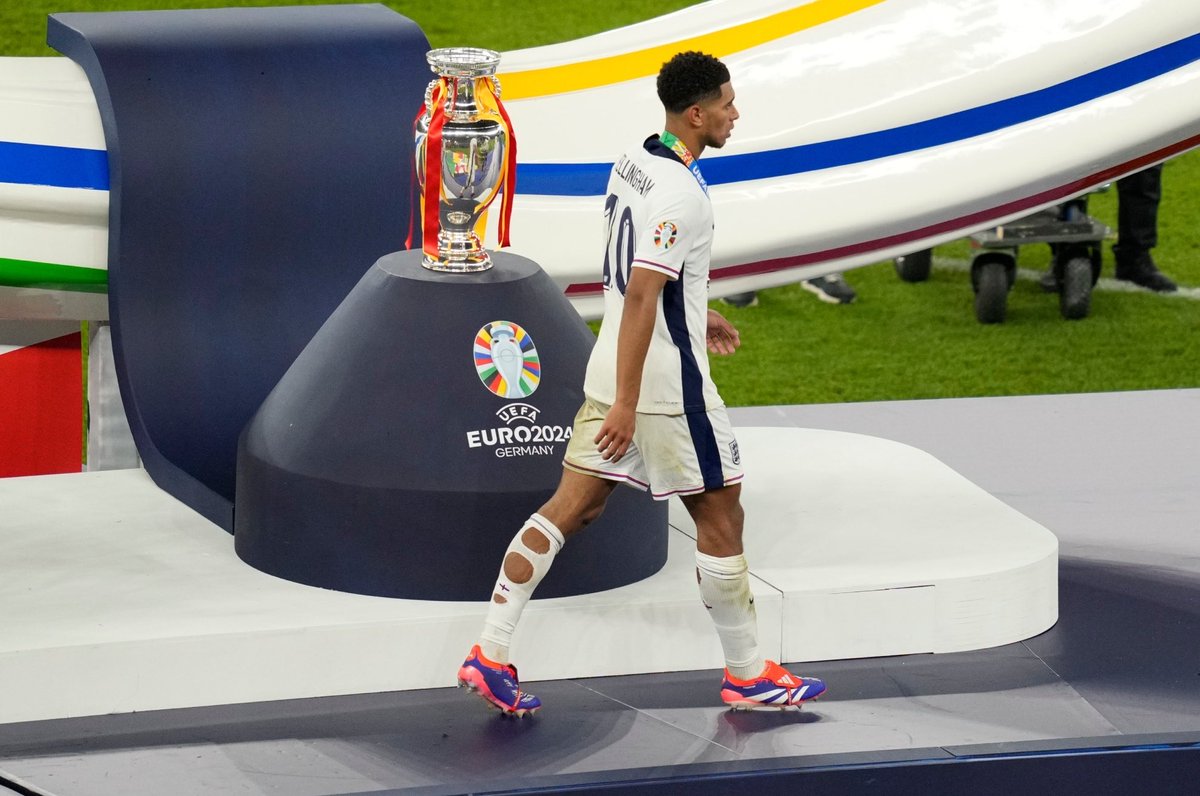 Creo que alguien sigue resentido

Talk is cheap <a href="/BellinghamJude/">Jude Bellingham</a>