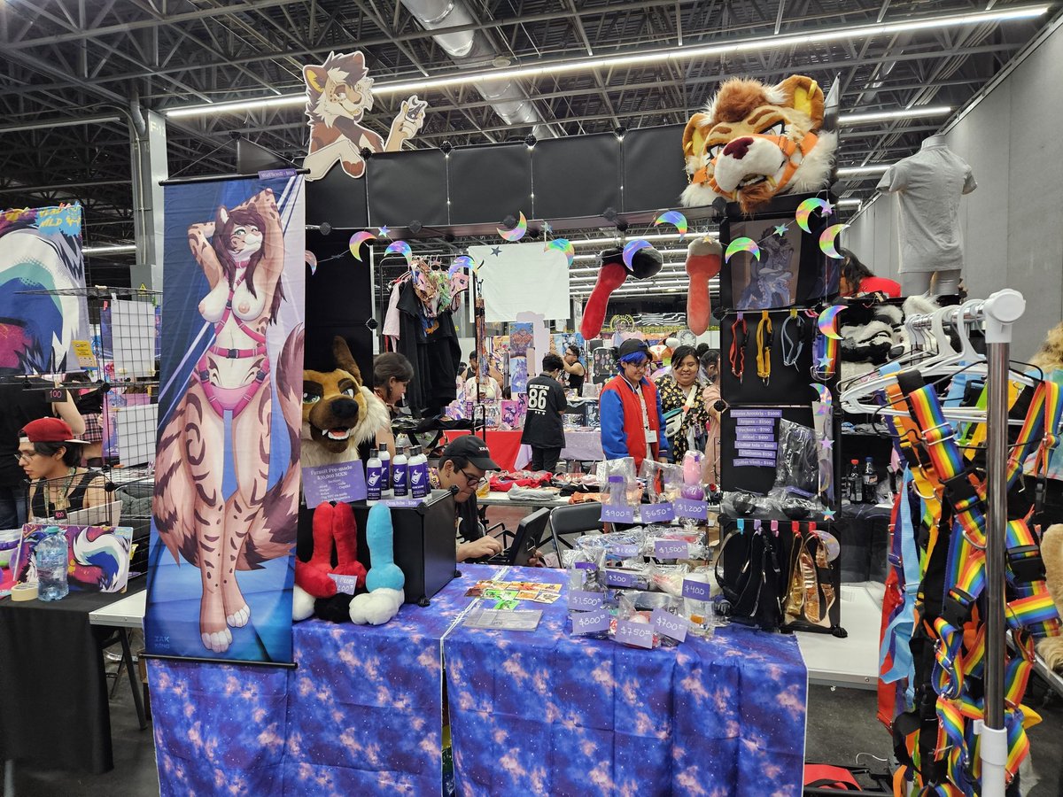 Thank you to everyone that visited our booth yesterday!! 
We'll see you all next year !💜🥃