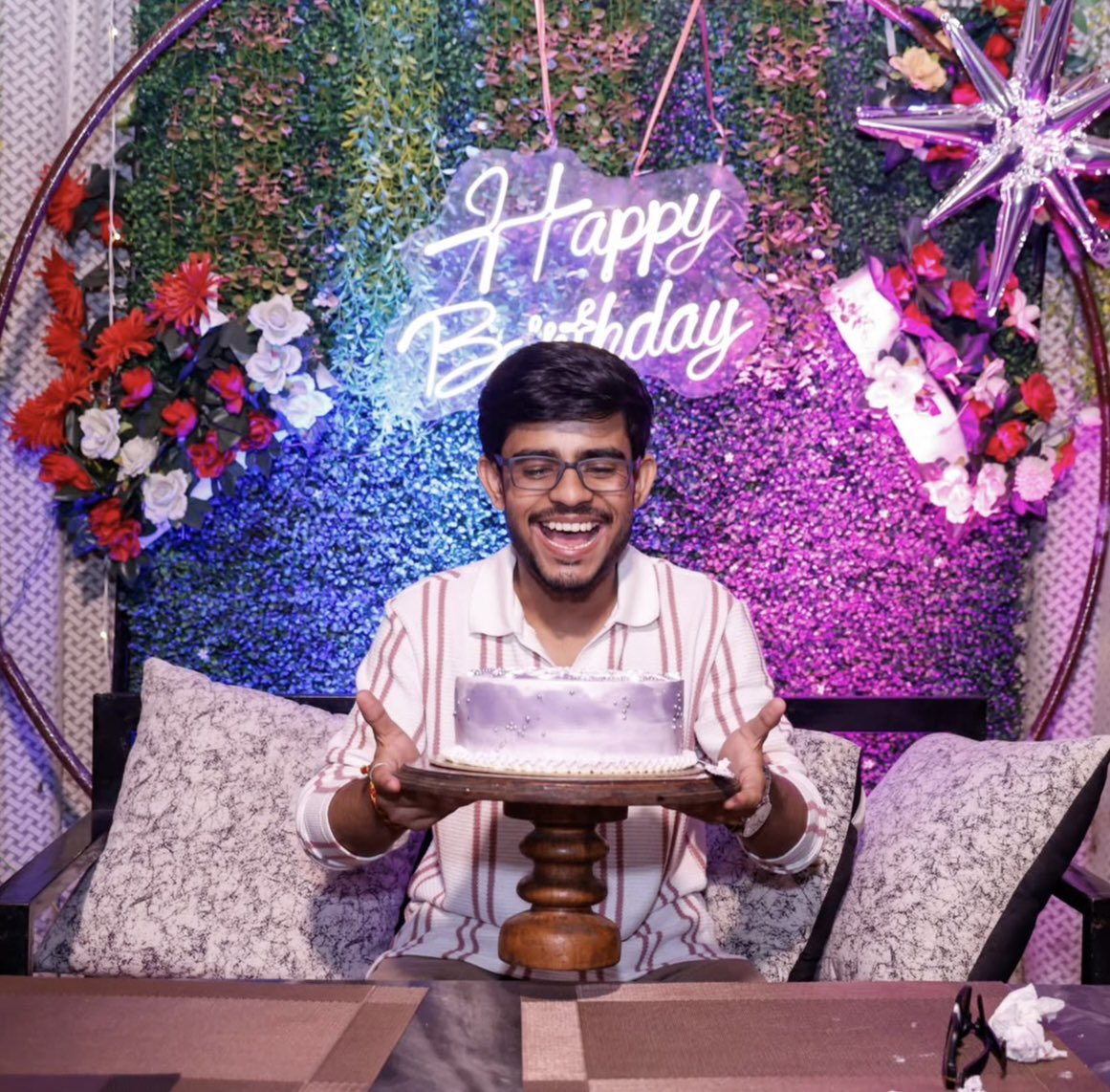 Shashank_kkk's tweet photo. It’s my birthday, let the fun begin! ❤️❤️
Cheers to me and my new chapter! 🥂💟 https://t.co/u2jZ7t2XLl