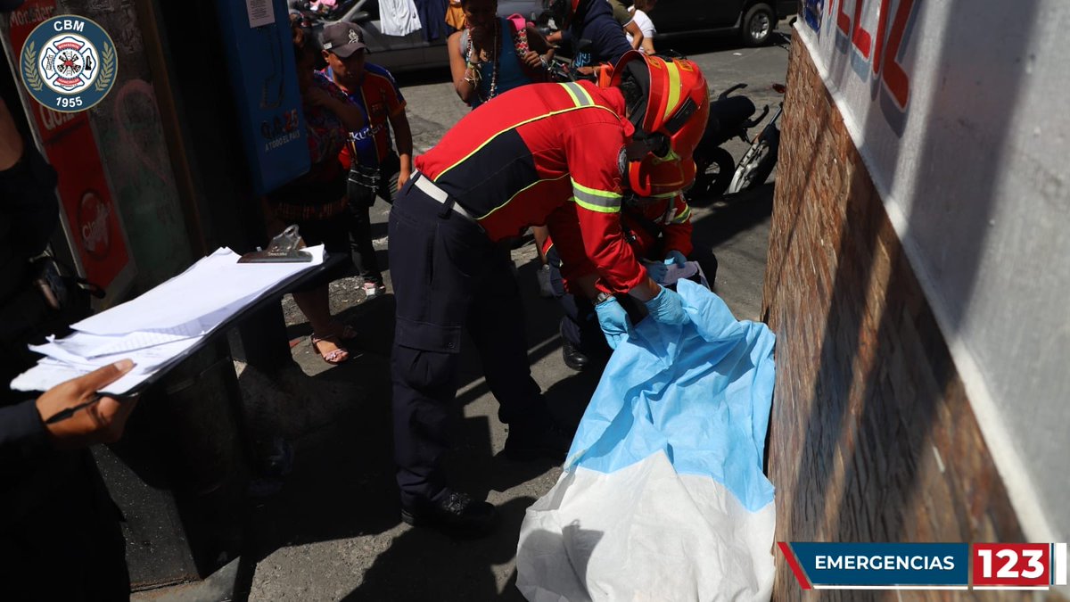 bomberosmuni's tweet image. #Hallazgo

32 calle y 2da avenida zona 8

Elementos de @bomberosmuni localizan a un hombre de 40 años aproximadamente, al realizar la evaluación de signos vitales se constato que carece de los mismos, no presenta señales de violencia por lo que se da aviso a autoridades.