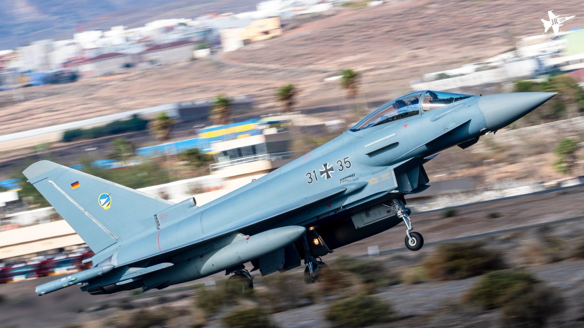 #BuenasNoches despedimos el #Domingo con un lote de fotos del #OceanSky en la #BaseAerea de #Gando

#aviation #aviation4u #planespotting #spotter #spotting #planespotter #aviationphotography <a href="/AmigosMuseoAire/">Asociacion Amigos del Museo del Aire</a>

📷 Cortesía de nuestro socio Joaquín Relancio <a href="/JoaquinRel28549/">JOAQUIN RELANCIO</a>