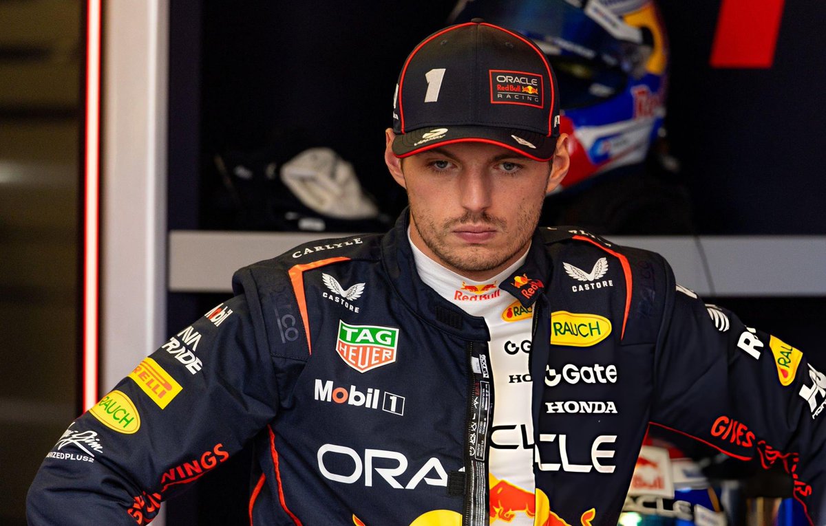 MaxArgento33's tweet image. 🚨 | Max Verstappen tiene problemas con el agua (para hidratarse). Lo van a solucionar en la parrilla.
Comenzamos bien... 🫠🫠🫠🫠