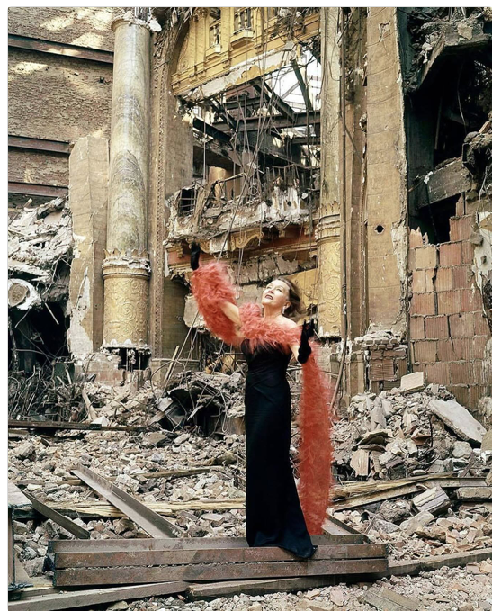 jondmaas's tweet photo. Gloria Swanson stands in the ruins of the East Wing. https://t.co/kbQrGFsNeY