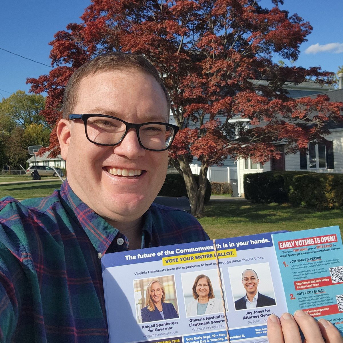 I do my leaf peeping while doorknocking...
<a href="/SpanbergerForVA/">Abigail Spanberger</a> <a href="/SenatorHashmi/">Senator Hashmi</a>