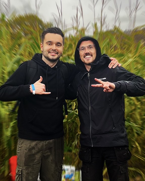 danmacphersonn's tweet image. Thank you to @Syndicate and @The110Farm for hosting such an incredible event last weekend! You all smashed it!

Tom and the 110 crew continue to inspire and help thousands of people feel less alone through your content!

I wish I could share more photos, but only lets me share 4