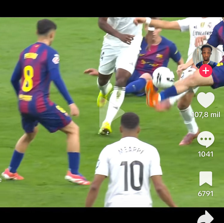 JordanSergio87's tweet photo. No puede ser fuera de juego, la toca Fermín…

¿Por qué no salen varias tomas de esta imagen en TV durante la retransmisión? https://t.co/MPELG9E7aN