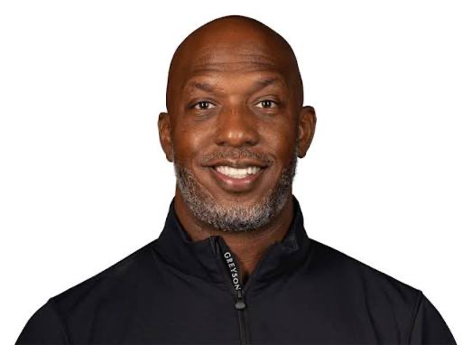 Referees vs the Giants.