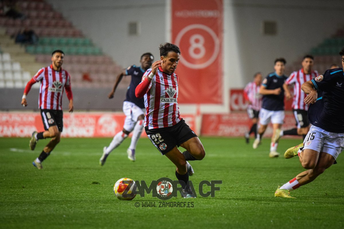 ZCFoficial's tweet photo. JORNADA 9⚽️| 

Victoria brillante del Zamora CF👏🏼♥️

Sancho, Farrel, Eslava y Carbonell anotaron en un partido de dominio rojiblanco de principio a fin. (4-1)

#VamosMiZamora https://t.co/vSqDGjbzYj