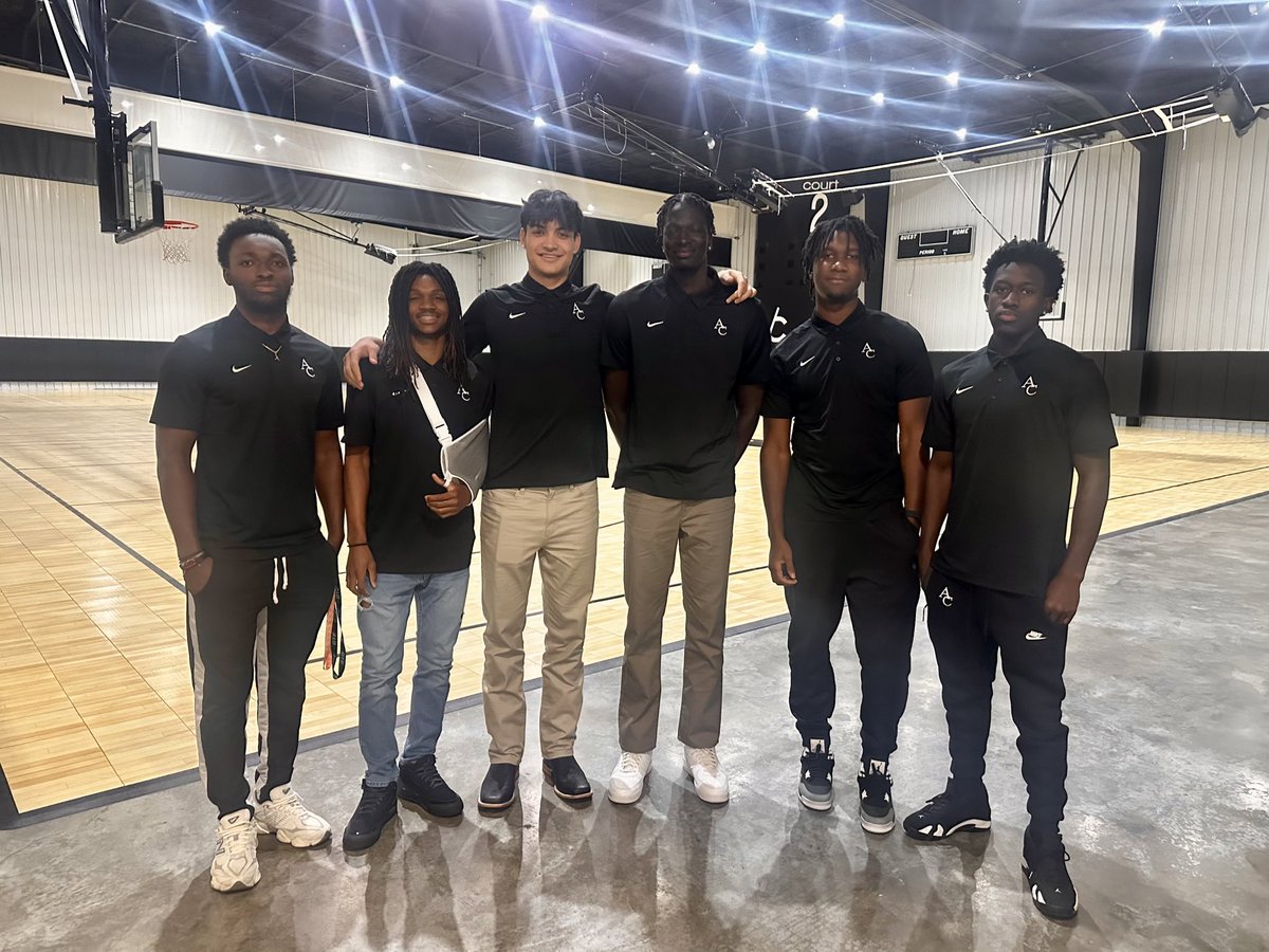 Coach Montgomery tweet media