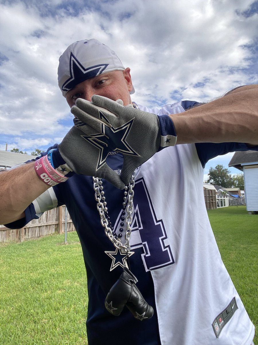 SteveMedici9's tweet photo. #GameDay #BeatDenver
Denver Loses today!!
In @dak We Trust! #CowboysNation
#DallasCowboys https://t.co/ZmO4a4MgTX
