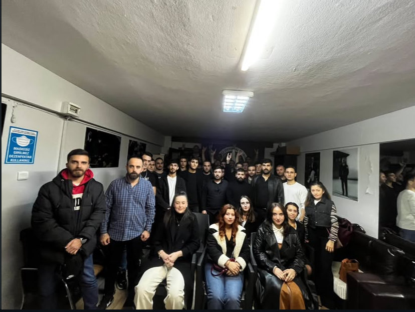 Odalara sığamadığımız verimli bir toplantı gerçekleştirdik. Aile ortamımızı korumak adına attığımız adımların karşılığını görmek bizleri daha da güçlendiriyor.

Var olsun Turancı Dernekler Birliği

Var olsun Turancı Dernekler Birliği İstanbul

Türk Milliyetçileri dimdik ayakta!