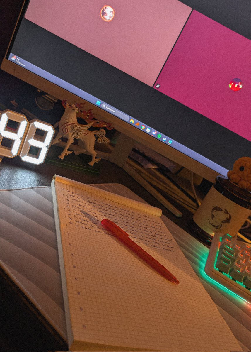 C'est mon mec, mais c'est aussi mon Maître. 👀⛓️🖤

Je l'ai bien cherché.