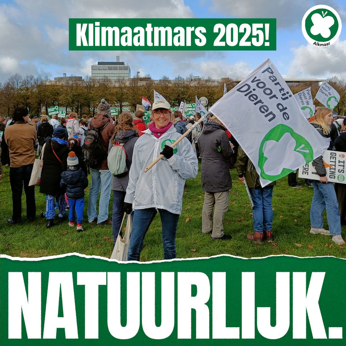 PvdDAlkmaar's tweet image. Vandaag liep #PvdDAlkmaar mee met de #Klimaatmars! Wij eisen schone #lucht, schoon #water,  meer #natuur en een #groene wereld. Voor ons, de dieren en iedere toekomstige aardbewoner. 💚🌎🌱 Stem 29 oktober voor #MinderFosielMeerKlimaat! Stem @PartijvdDieren #Natuurlijk!  🦋