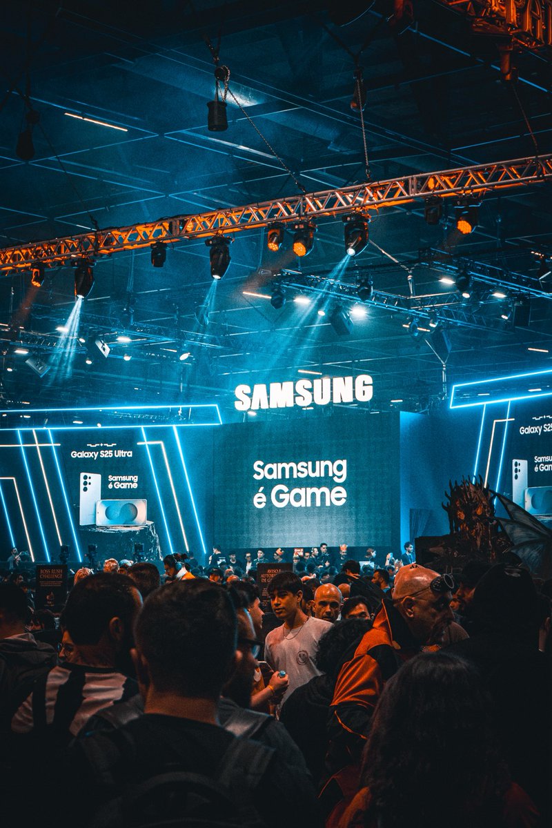 oklausr's tweet image. Alô @SamsungBrasil me chama pra tirar fotos do stand na BGS 2026