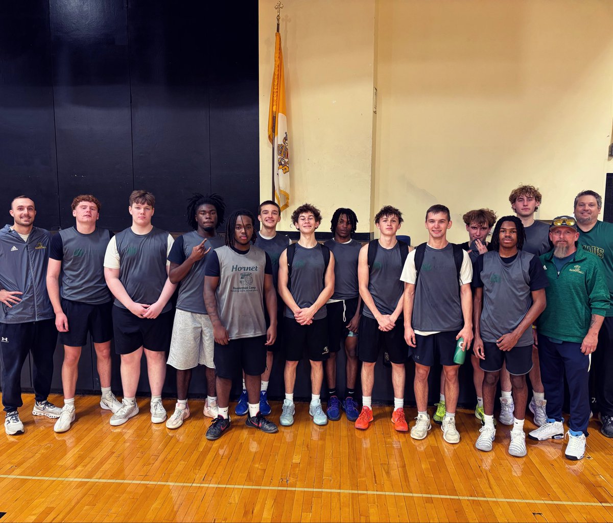 Varsity Hornets went 3-0 today at the Golden Wolves Classic! 

EHS 36 vs Pine Grove 23
EHS 51 vs Fleetwood 31 
EHS 59 vs Saucon Valley 31 

Congratulations boys! 🏀🗑️🐝