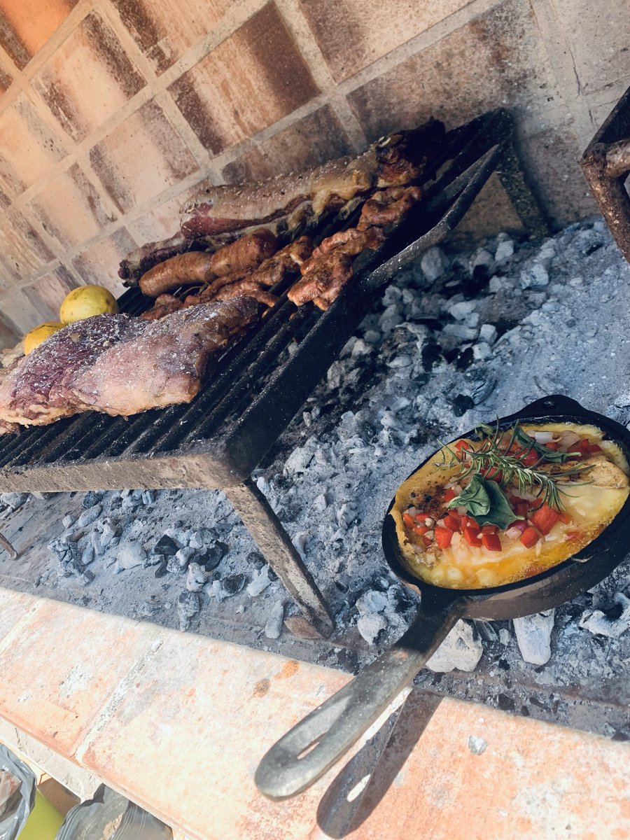 Y se vino un <a href="/AsadosBosteros/">Asados Bosteros</a> pa festejar la democracia