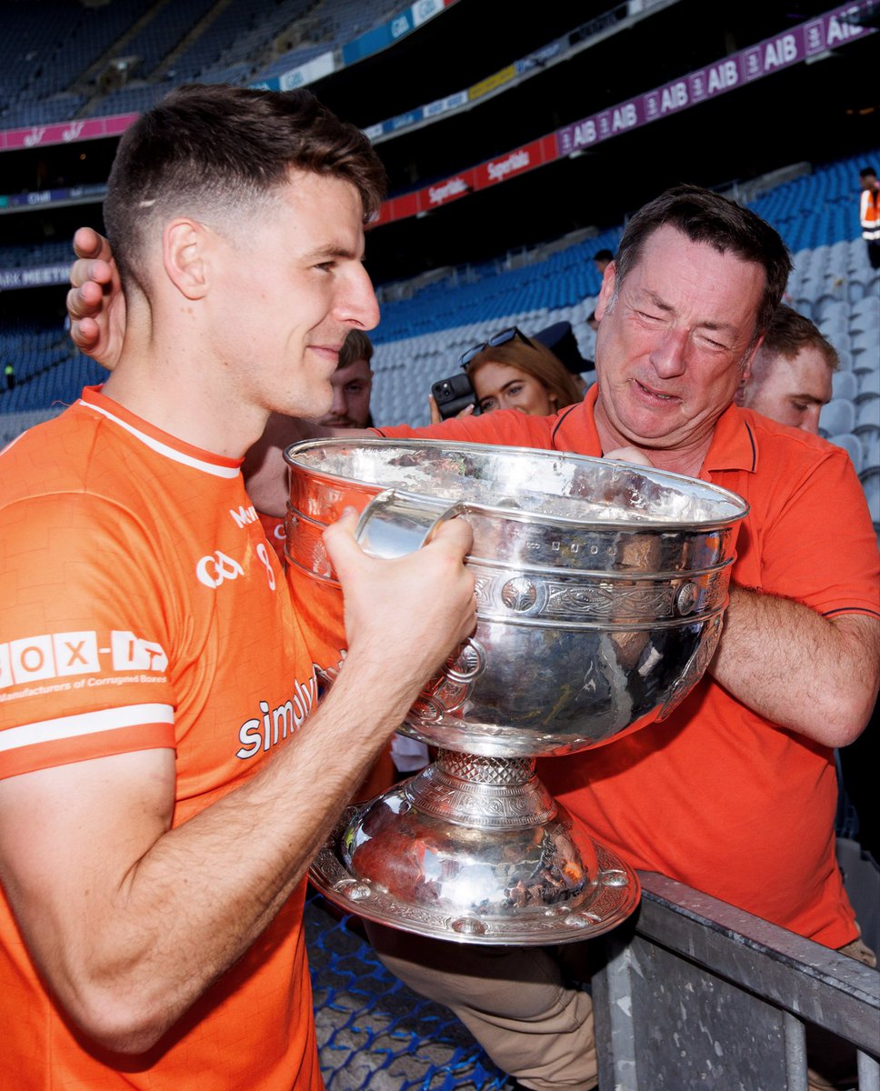 thomasniblock's tweet image. Next week will be the 2nd anniversary Brian Grimley lost his son Patrick in a car accident.  His son Niall lift Sam Maguire last year. Tonight, his children guided Madden to their first ever championship & Ryan helped Loughmacrory to theirs in Tyrone.
A magical night, for a very…