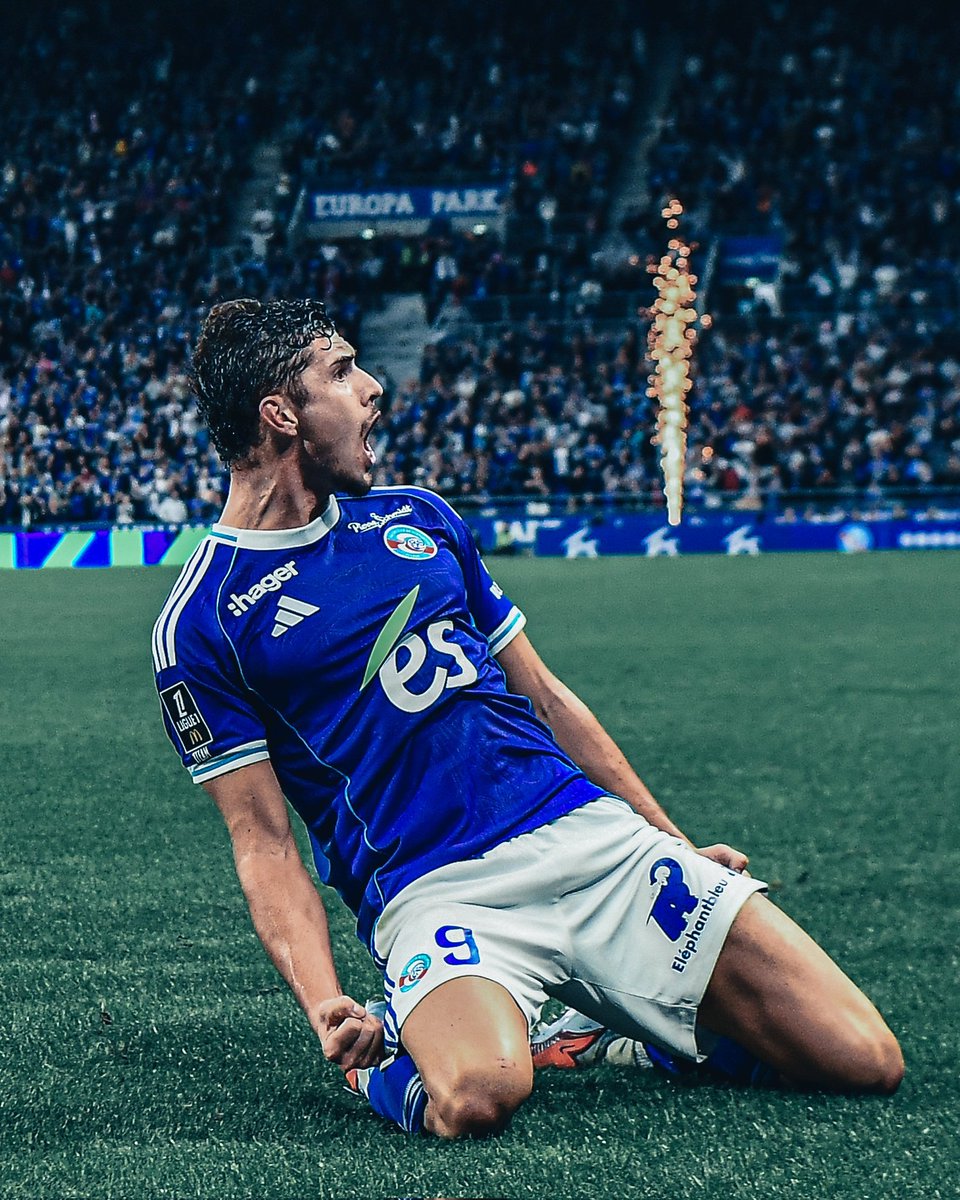 RCSAFOREVER's tweet image. CET HOMME N&apos;EST PAS HUMAIN ! 🤖🇦🇷

SON CRÂNE EST MAGIQUE ! 🧠✨️

#RCSA #RCSLIVE #LIVERCS #OLRCSA