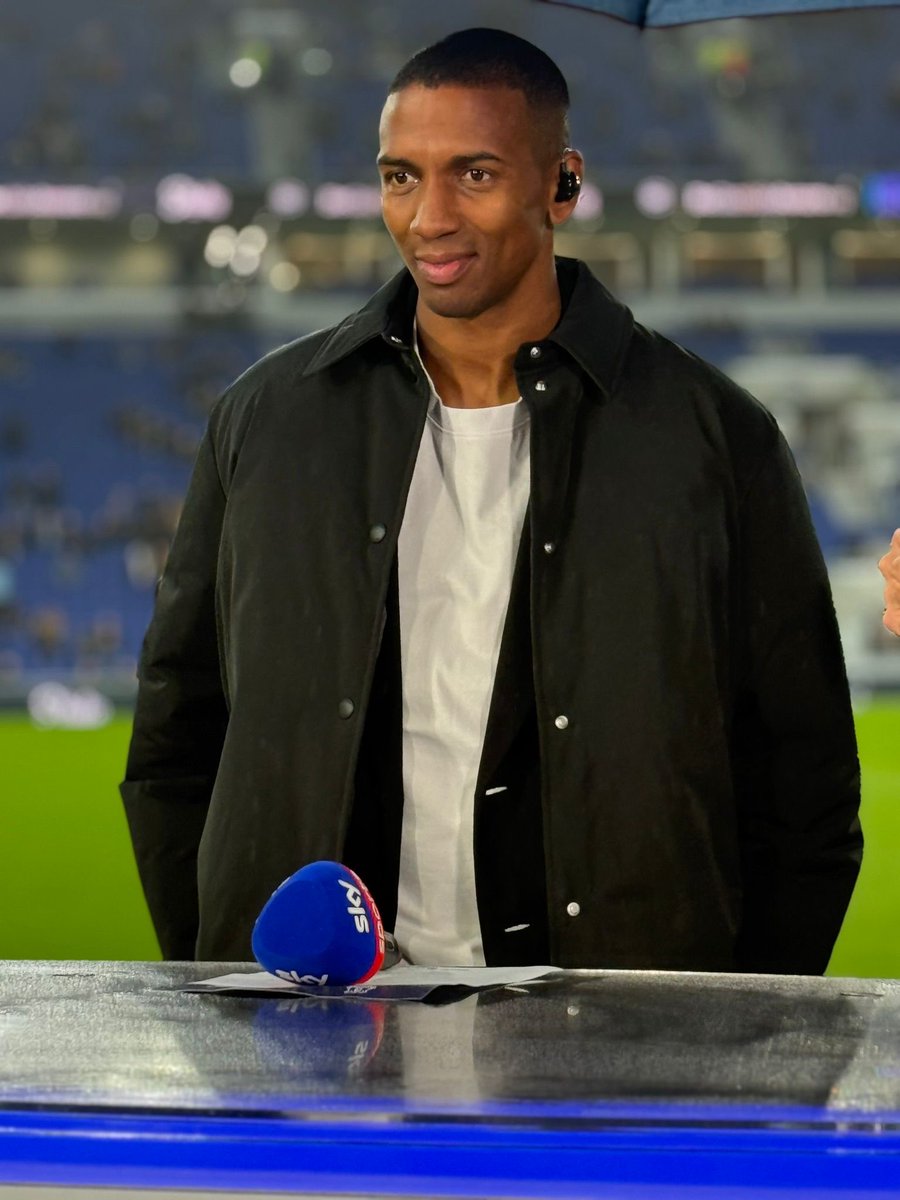 Ashley Young tweet media