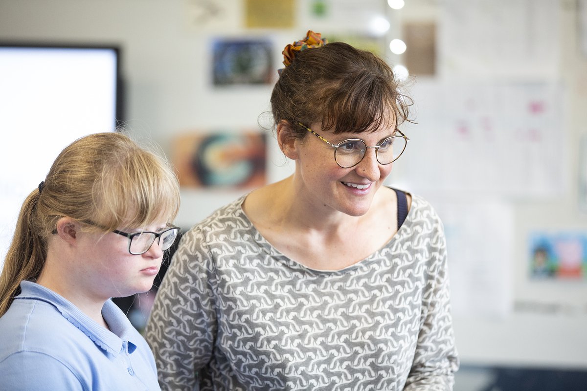 Cap-a-Pie tweet media