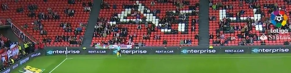 Así estaban las gradas de San Mames cuando al Athletic le iba mal, en 2018.

Dejad de mofaros de otras aficiones y vamos a mirarnos un poco el ombligo.