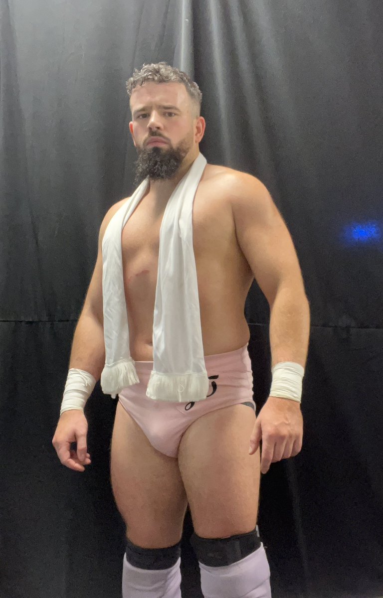 Sick of Parkdean resorts calling me a crybaby.

I am better than this.

😤😤😤