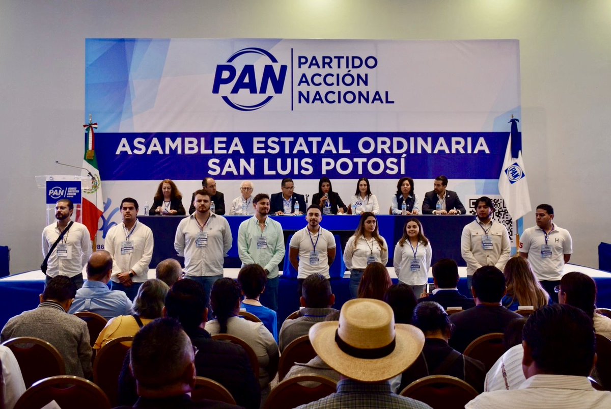Acción Nacional SLP (@panslp) on Twitter photo ¡La democracia interna se fortalece en el PAN! 💪💙 
Este domingo, cientos de panistas de todo el Estado se han reunido para elegir al nuevo Consejo Estatal 2025-2028 🗳️ 
Ellos serán los líderes al frente de las decisiones que marcarán el rumbo de #AccionNacional en San Luis ¡La democracia interna se fortalece en el PAN! 💪💙 
Este domingo, cientos de panistas de todo el Estado se han reunido para elegir al nuevo Consejo Estatal 2025-2028 🗳️ 
Ellos serán los líderes al frente de las decisiones que marcarán el rumbo de #AccionNacional en San Luis