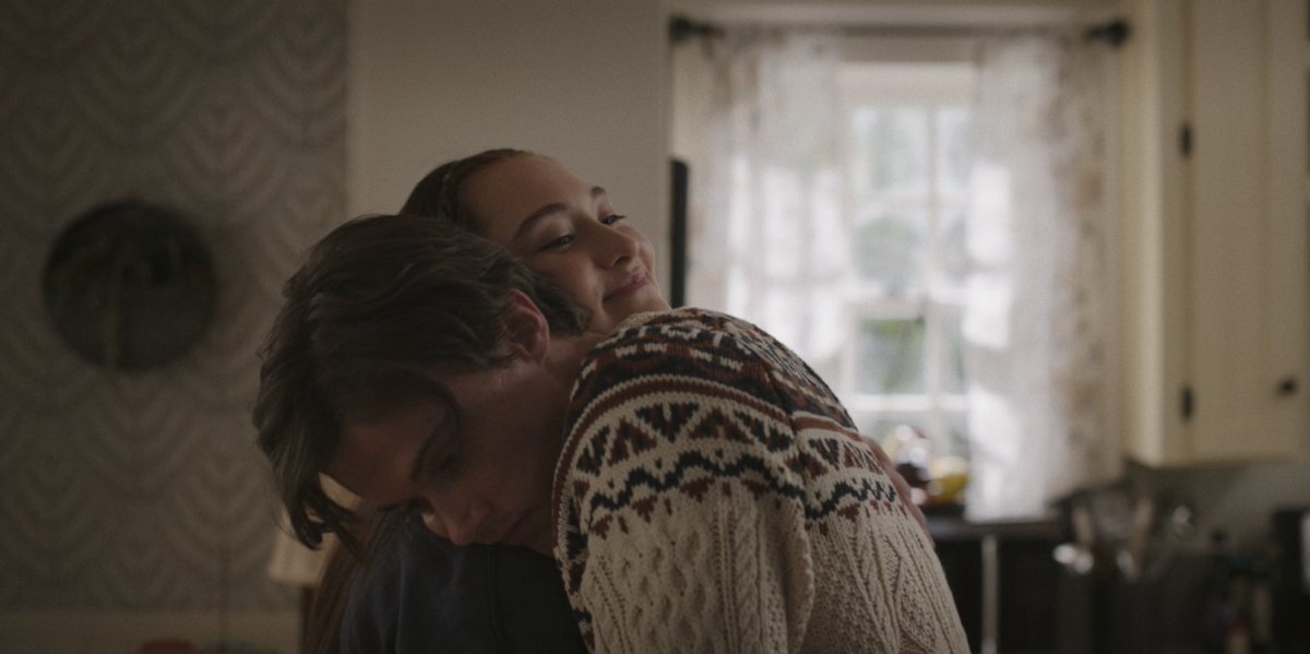 zekaelas's tweet image. Need to find the time to vid Bonrad at some point cause this parallel has not left my head since the S3 finale. #TSITP #TheSummerITurnedPretty