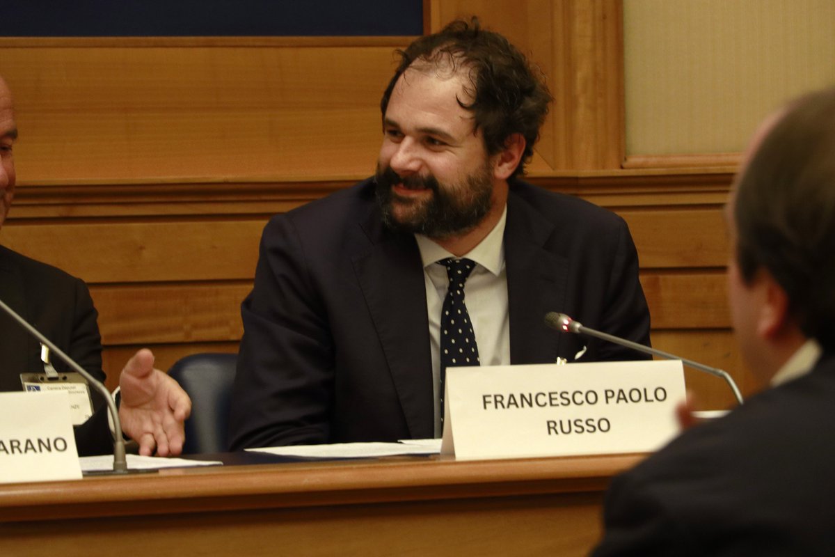 Fra7russo's tweet image. 𝐈𝐧𝐧𝐨𝐯𝐚𝐳𝐢𝐨𝐧𝐞, 𝐂𝐲𝐛𝐞𝐫𝐬𝐞𝐜𝐮𝐫𝐢𝐭𝐲 𝐞 𝐆𝐞𝐨𝐩𝐨𝐥𝐢𝐭𝐢𝐜𝐚: 𝐋𝐚 𝐭𝐫𝐢𝐚𝐝𝐞 𝐬𝐭𝐫𝐚𝐭𝐞𝐠𝐢𝐜𝐚 𝐩𝐞𝐫 𝐥𝐚 𝐫𝐞𝐬𝐢𝐥𝐢𝐞𝐧𝐳𝐚 𝐝𝐢 𝐈𝐭𝐚𝐥𝐢𝐚 𝐞𝐝 𝐄𝐮𝐫𝐨𝐩𝐚 🇮🇹 🇪🇺
Confronto costruttivo alla Camera dei Deputati con esperti del settore via @Angi_tech