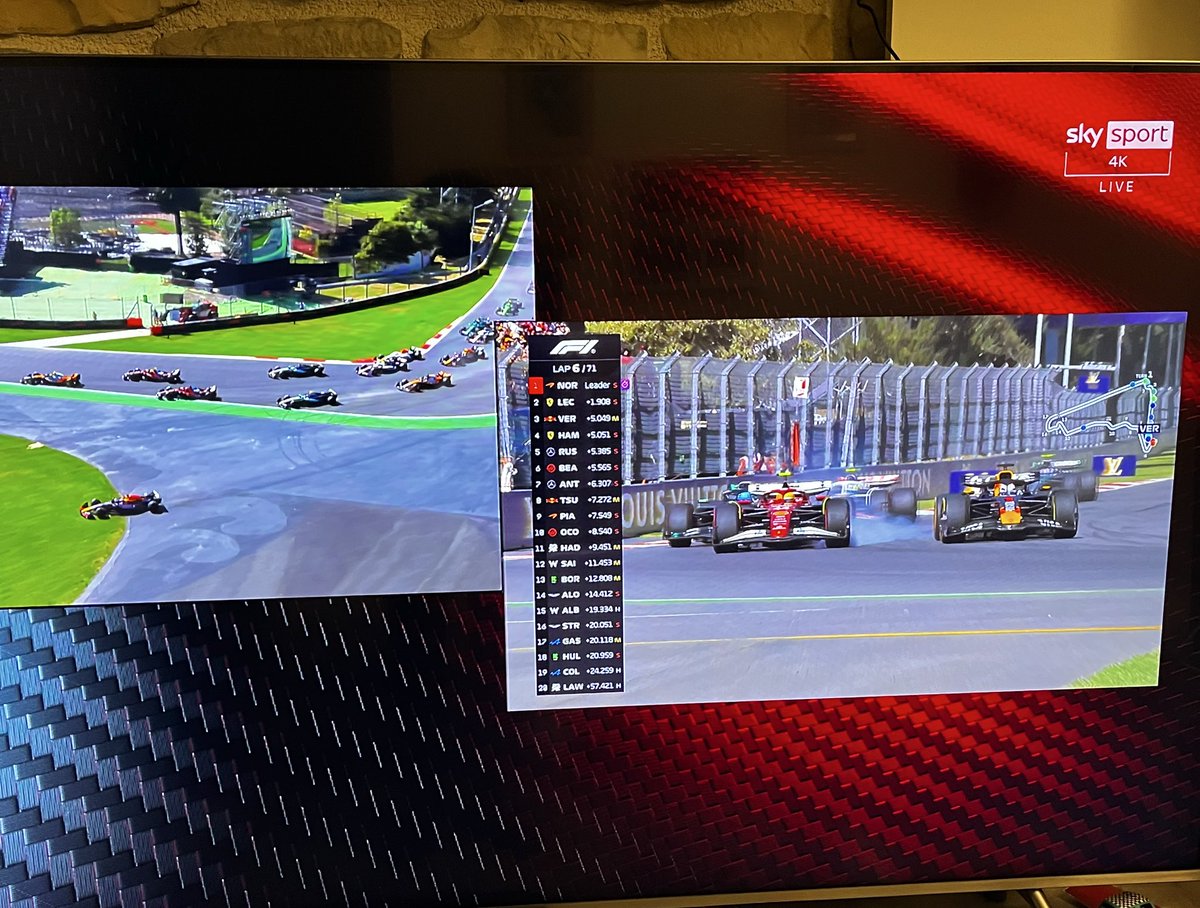 daniel_greselin's tweet photo. No Sig. Vanzini. Non vi siete persi tutto per colpa della regia internazionale.

Vi siete persi tutto perché concentrati sui replay chiesti a Matteo Bobbi sul tema partenza.

Serietà, cosa sconosciuta.

#SkyMotori #F1 #MexicoGP https://t.co/LOtfDDUcbA