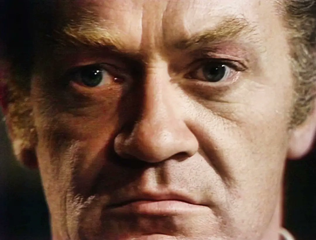 WhosThatGav's tweet image. #nowwatching #DoctorWho #TheAndroidInvasion 💿📺