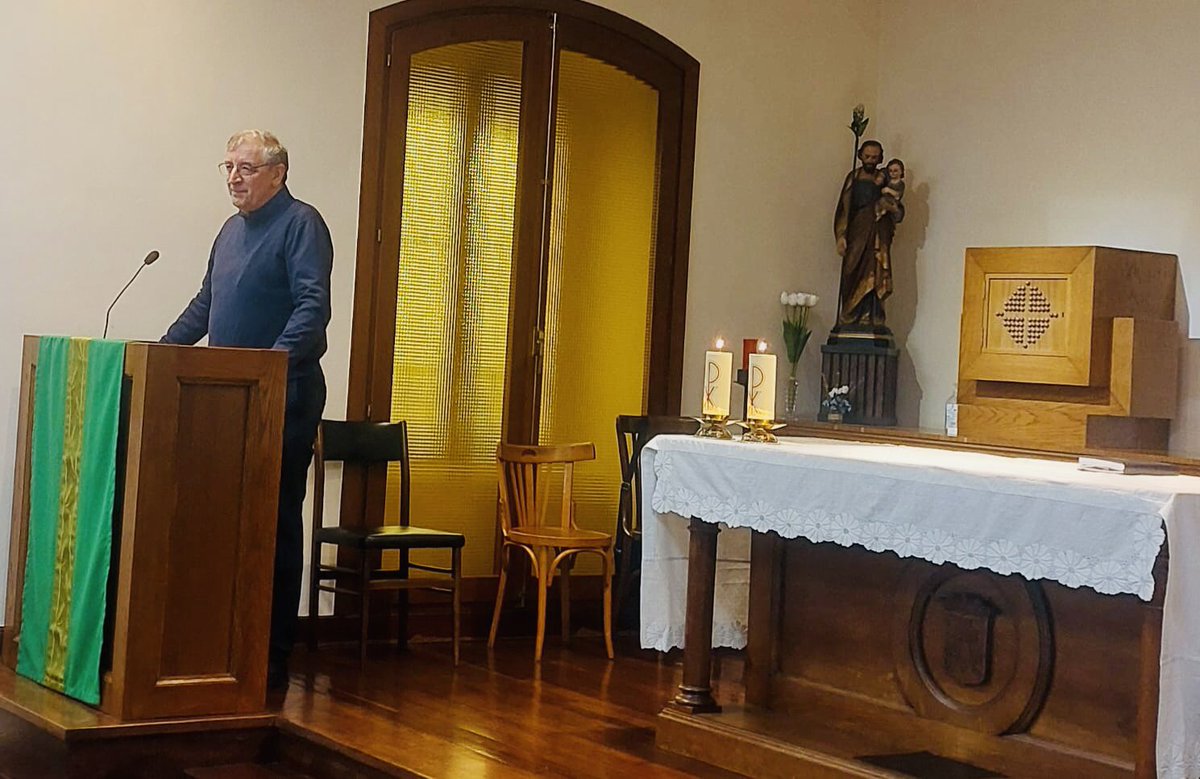 ocdnavarrainfo's tweet photo. Con la presencia del P. Agustí Borrell, Vicario General de la Orden, un gran número de hermanos de las tres ramas de la Orden celebraron, en Vitoria, la jornada de la Familia Carmelitana de la Provincia de Navarra. https://t.co/2lZhgNkbaO