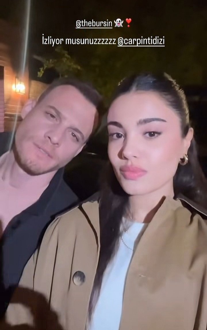 Lindos!!! 😊  #KeremBürsin y su compañera de dizi #LizgeCömert desde el set de #Çarpıntı. ❤❤❤