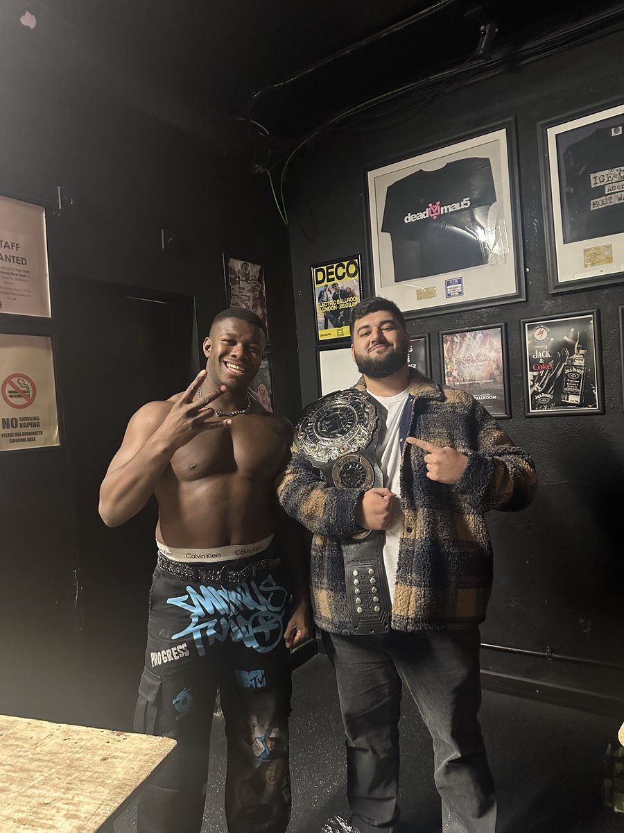 aghzysalvulcano's tweet image. Progress’s #JumpInTheLine was a lot of fun! That Progress World Title was much heavier than expected and I am now part of Team 2000X 👀 also great to meet lovely people in the community!