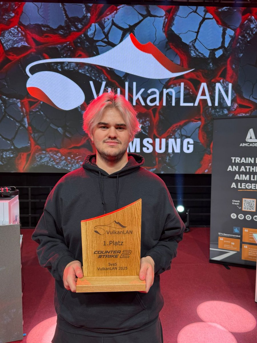 Intercepti0nCS's tweet image. Wir gewinnen 2:0 vs @VillainArcEC 

13:5
13:9 

schöne Geschichte
King´s👑@keef_cs @fSLcs2 @captain_cs2 #Dejvi🇨🇿
👑#AFWIN