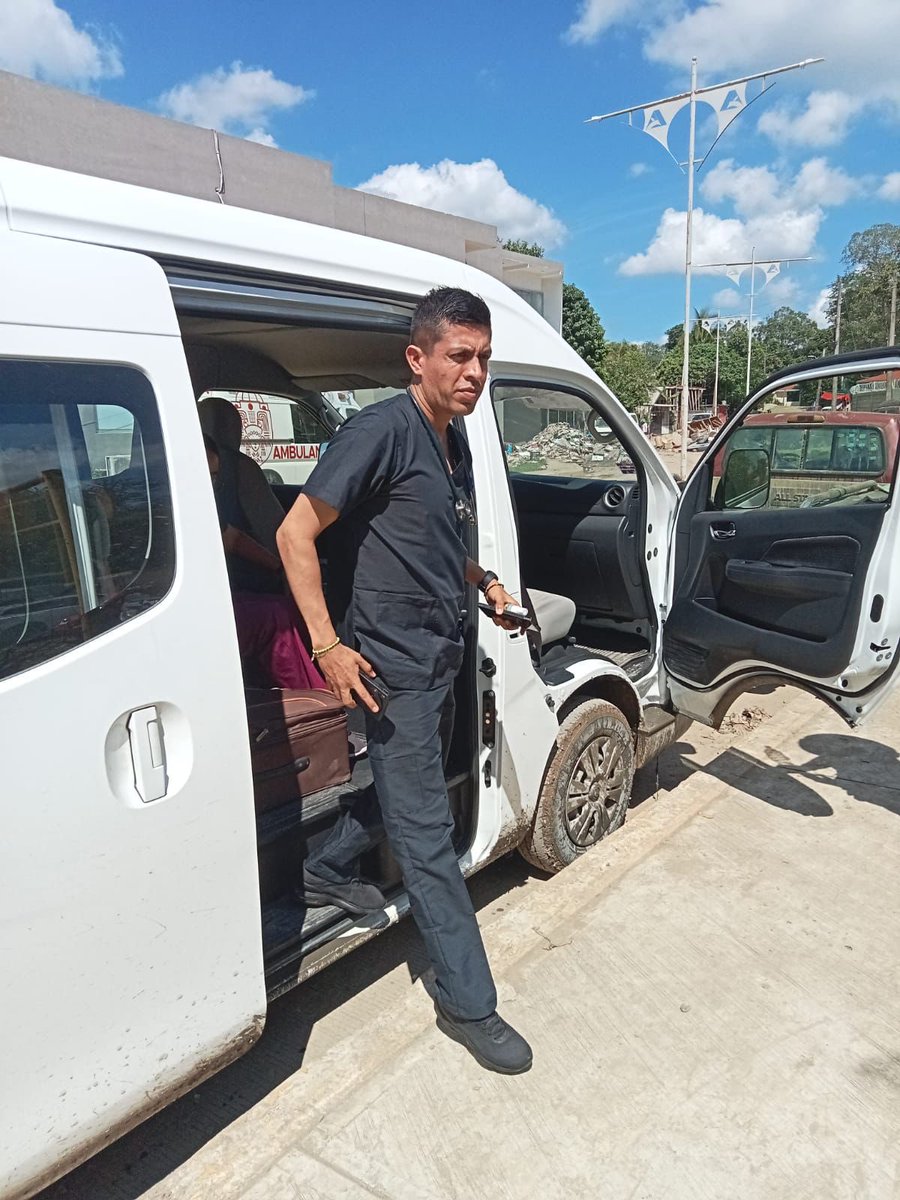 Tu_IMSSDgo's tweet image. 💚 #IMSSDurango presente con brigadas de apoyo para nuestros hermanos damnificados de #Veracruz, continuamos con el apoyo y la atención médica a está comunidad.