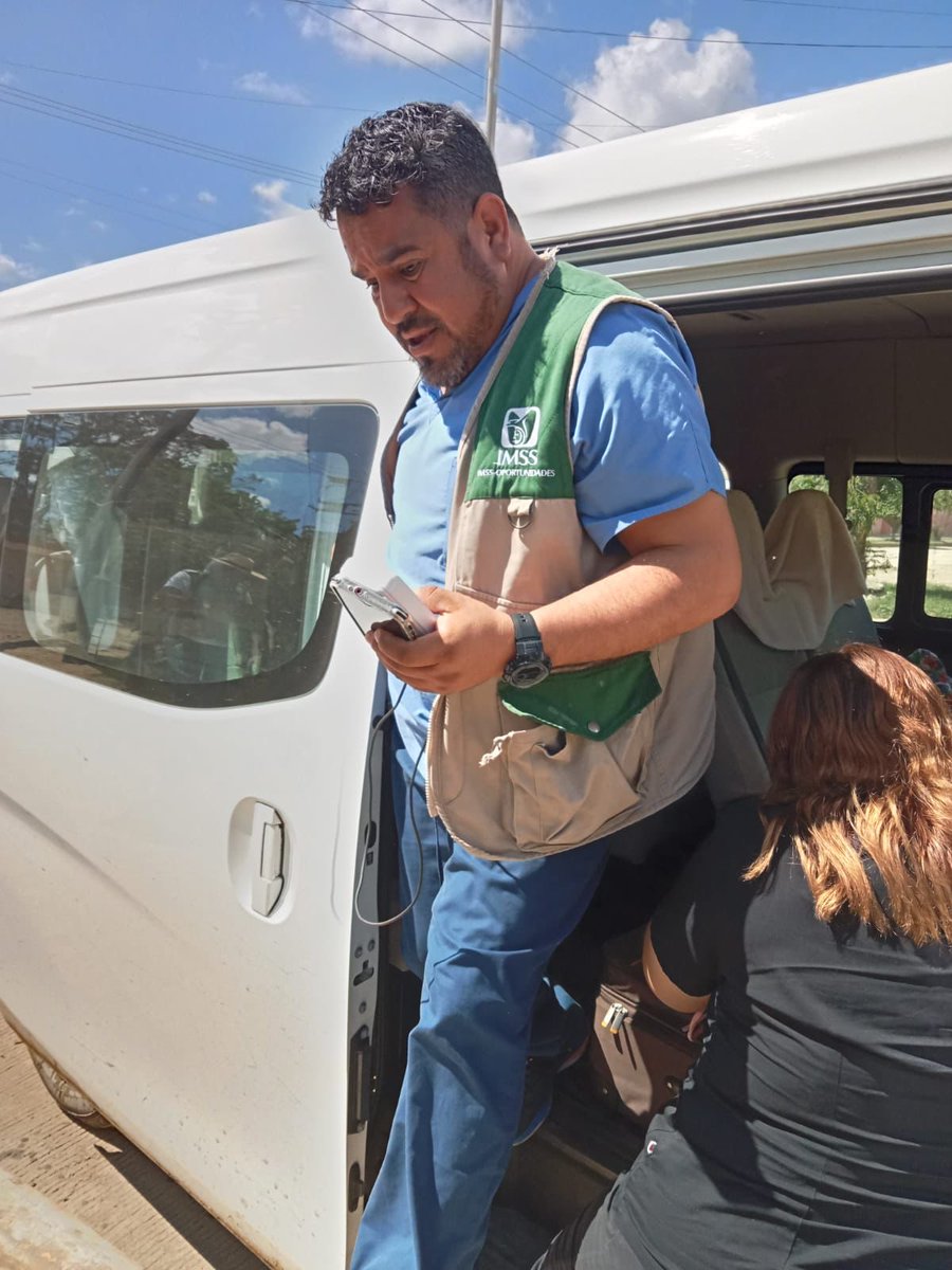 Tu_IMSSDgo's tweet image. 💚 #IMSSDurango presente con brigadas de apoyo para nuestros hermanos damnificados de #Veracruz, continuamos con el apoyo y la atención médica a está comunidad.