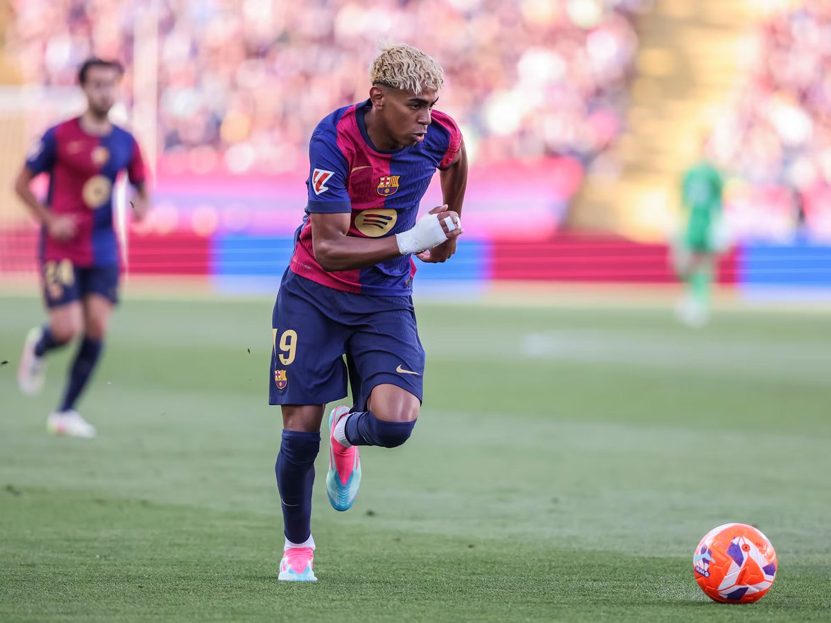 Lamine Yamal es el mejor jugador del mundo, digan lo que digan y le pese a quien le pese. Siempre en tu barco chaval.