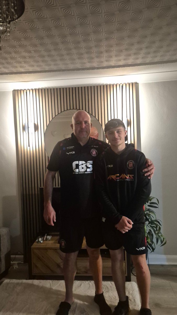 Mike Woods tweet media