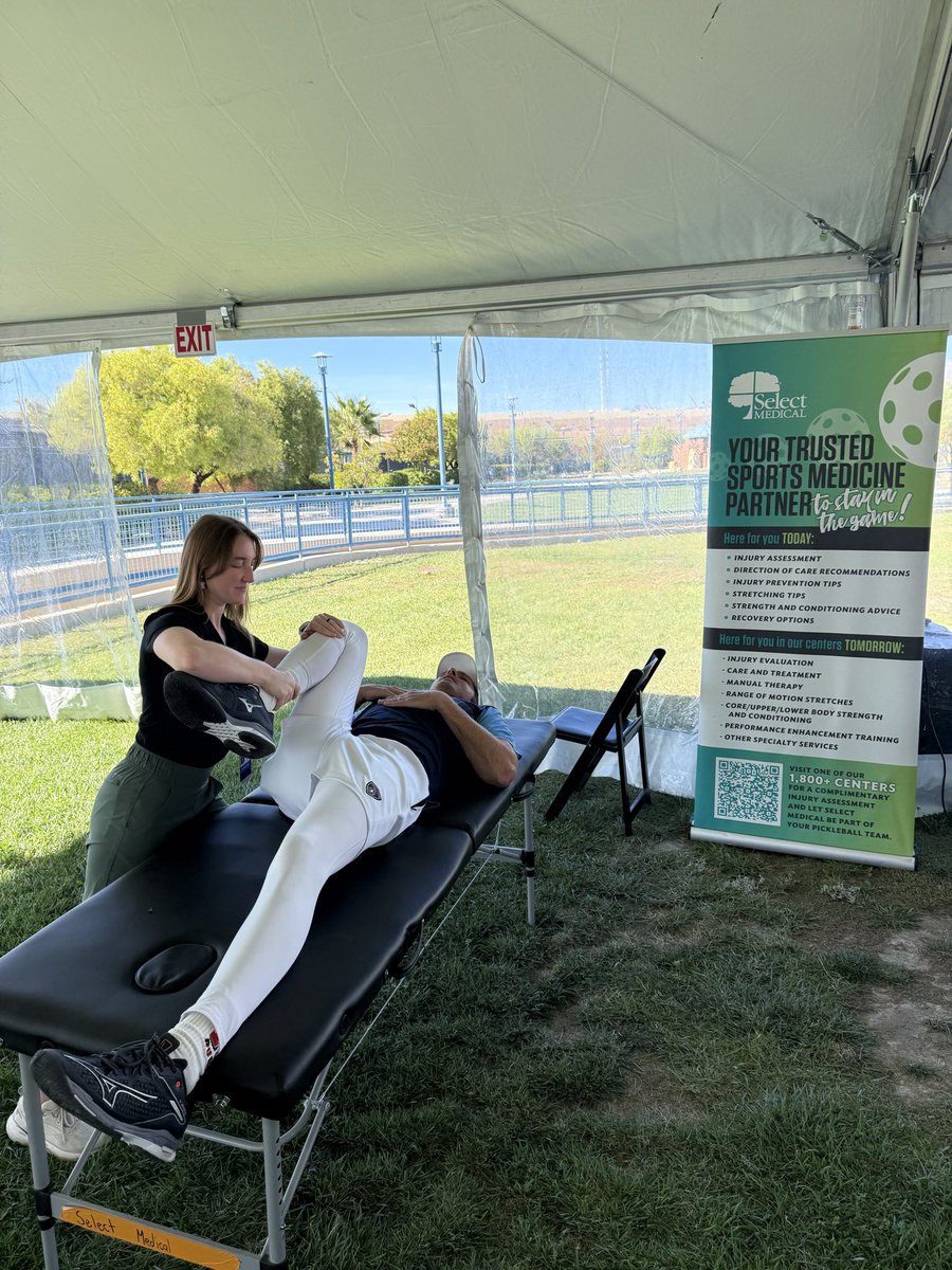 SelectM's tweet image. Proud to keep #ppatour pros Andrei Daescu and Roscoe Bellamy loose before their gold medal match at the Vegas Cup! @PPAtour